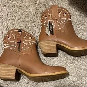 Dingo ankle books, Western -style,  size 6;  NWT
